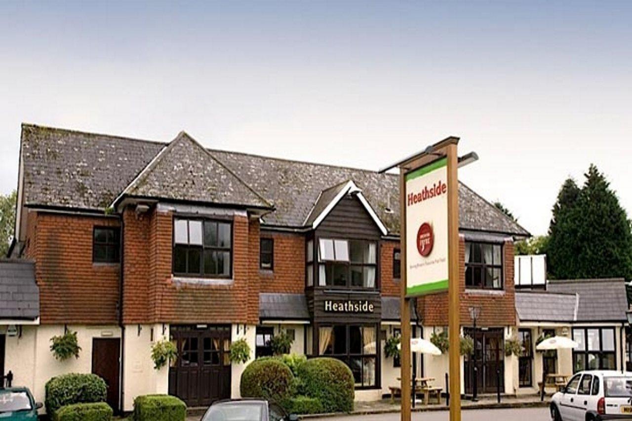 Premier Inn Epsom South Exterior photo
